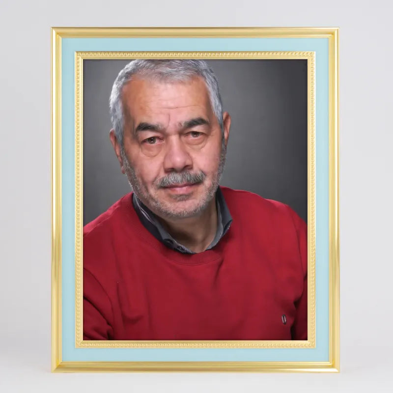 Custom Vertical Picture Frame 4:5